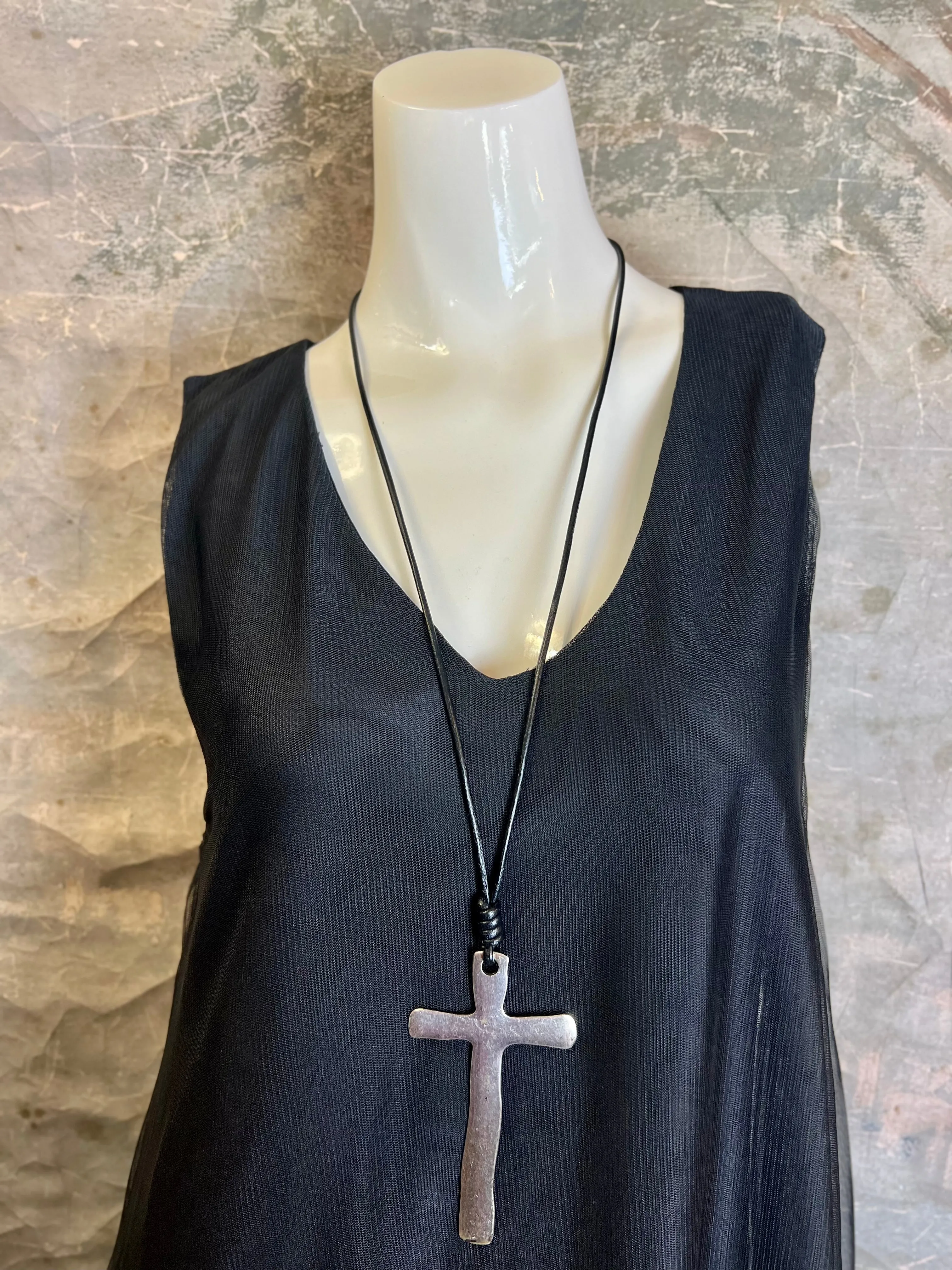 LI-1535 Antonio Dress