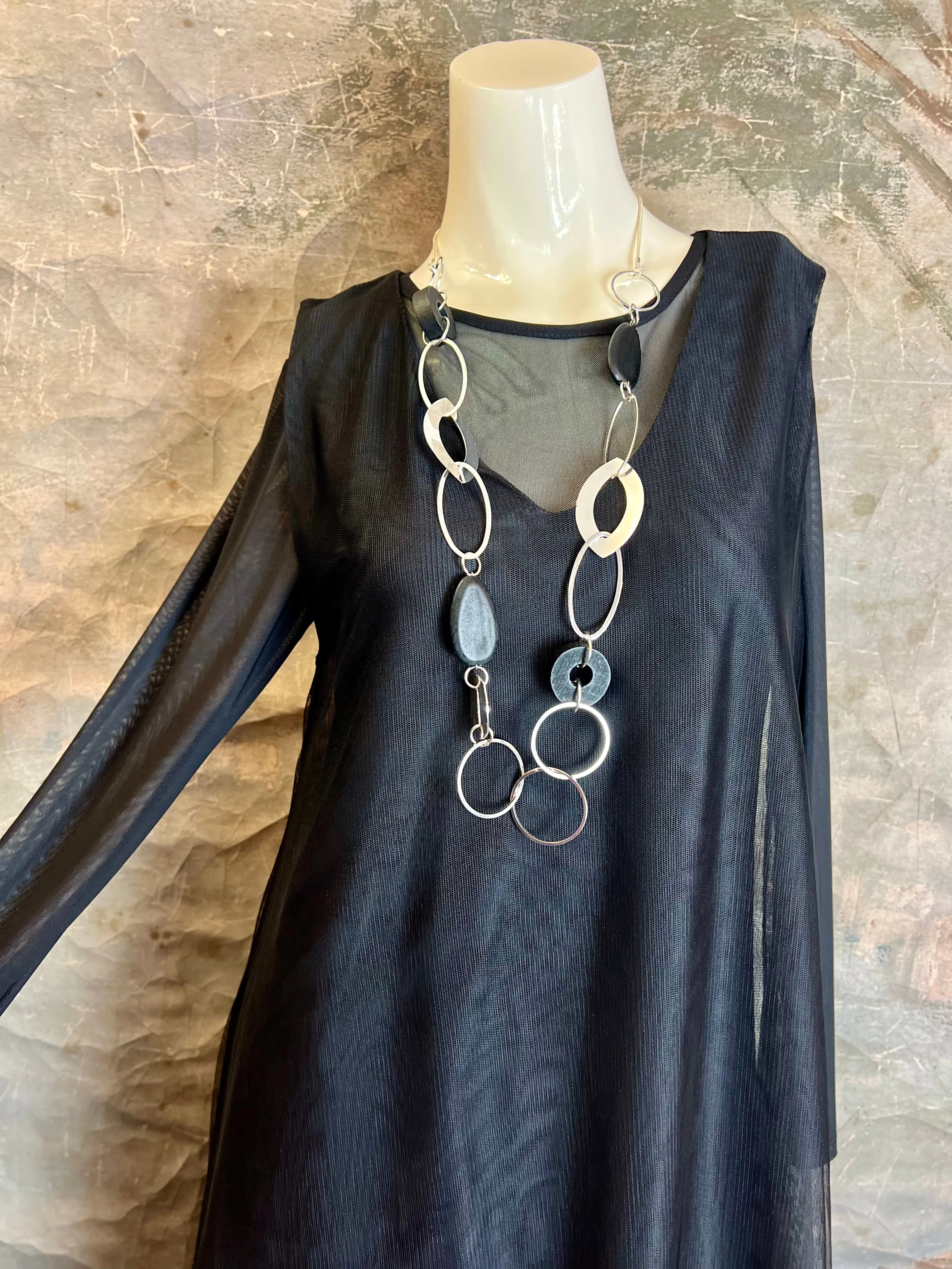 LI-1535 Antonio Dress